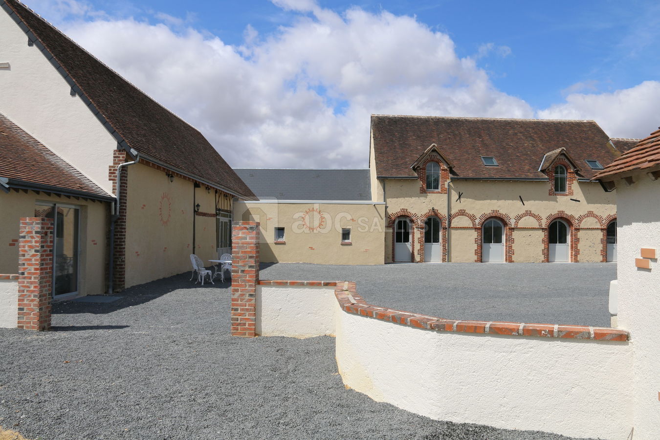 Salle et gîtes