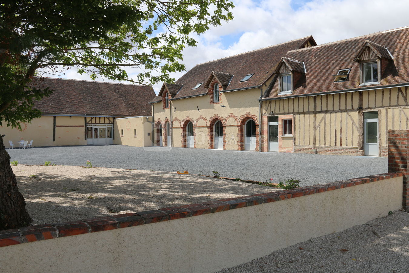 Salle et gîtes