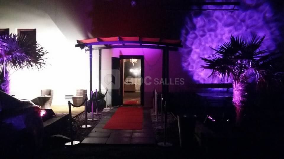 Entrée de la salle de mariage