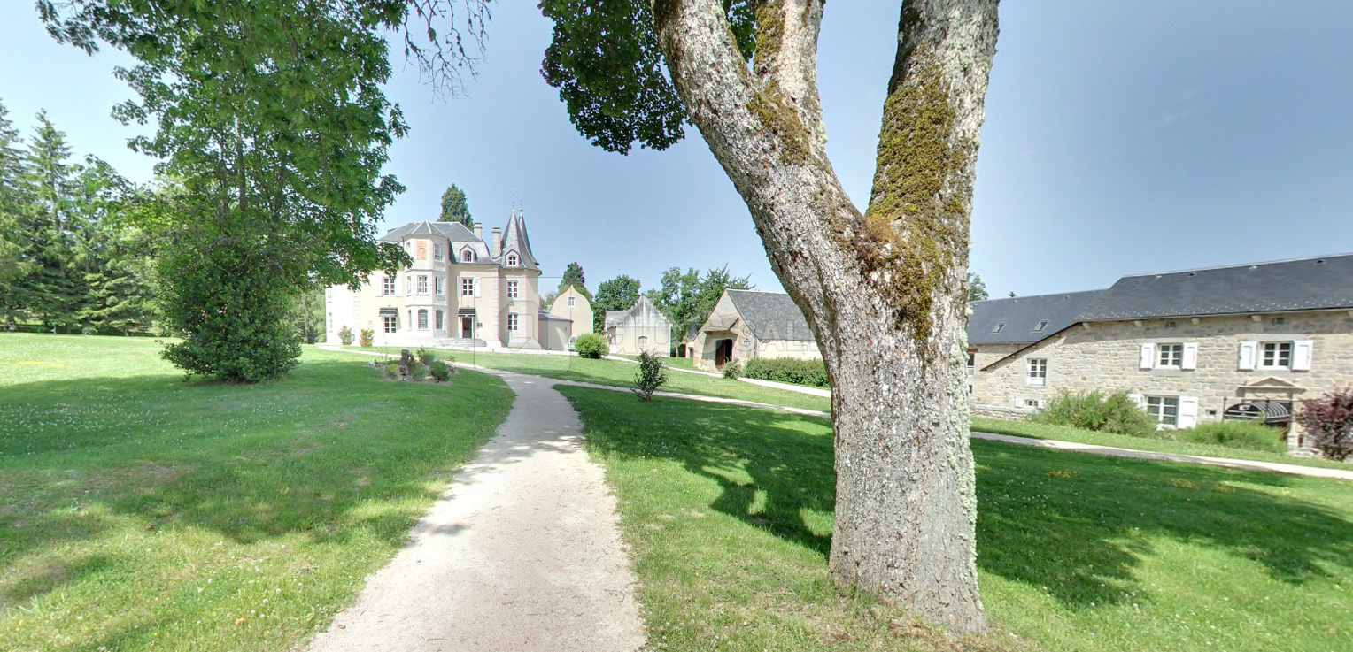Chateau D'orfeuillette Albaret Sainte-marie Commune De La Garde