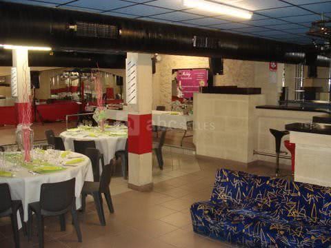 Cedrus 2 le bar et la salle