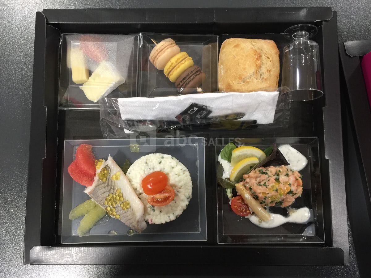 Possibilité de plateaux repas à la place