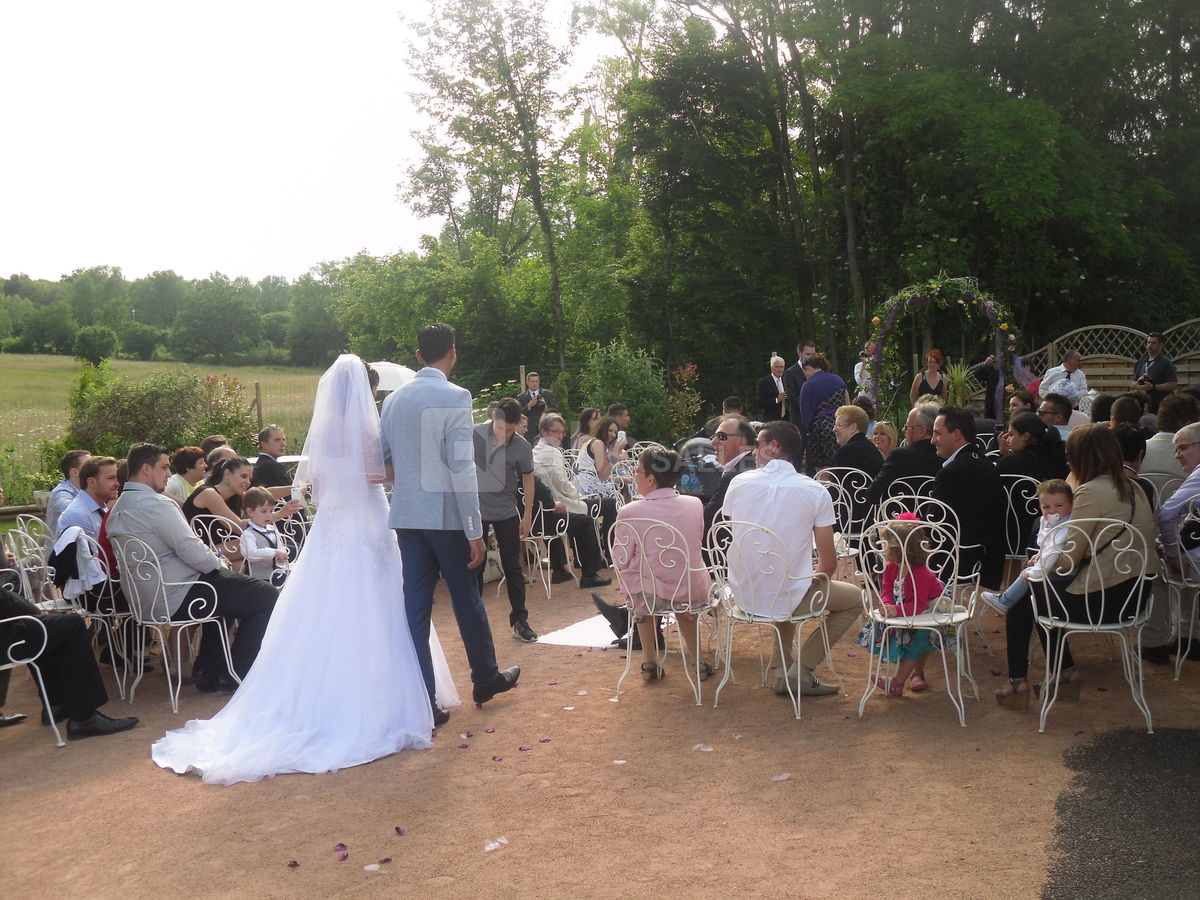 CEREMONIE LAIQUE