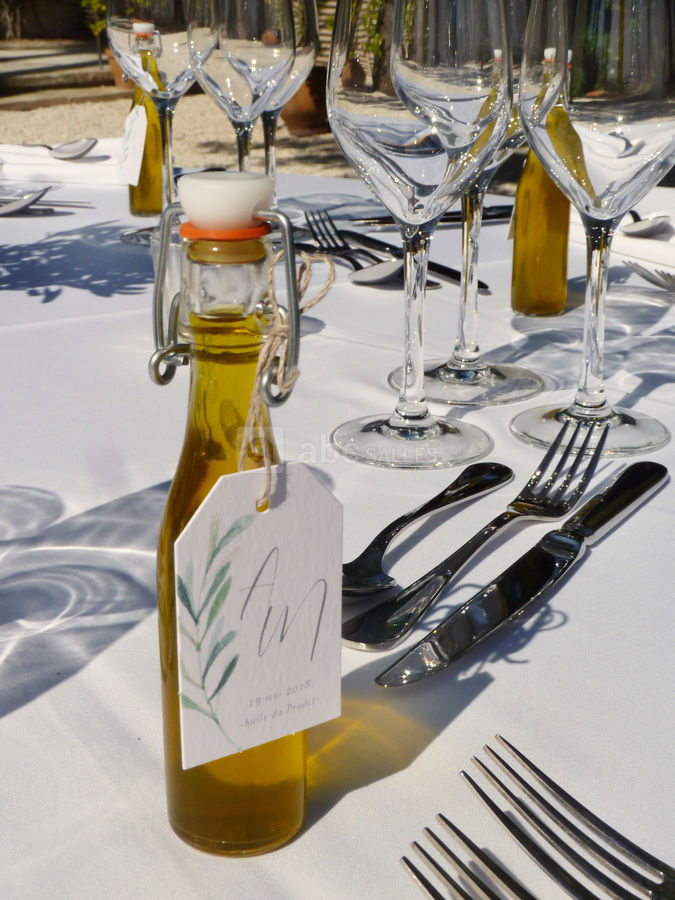 Détail sur la table des invités