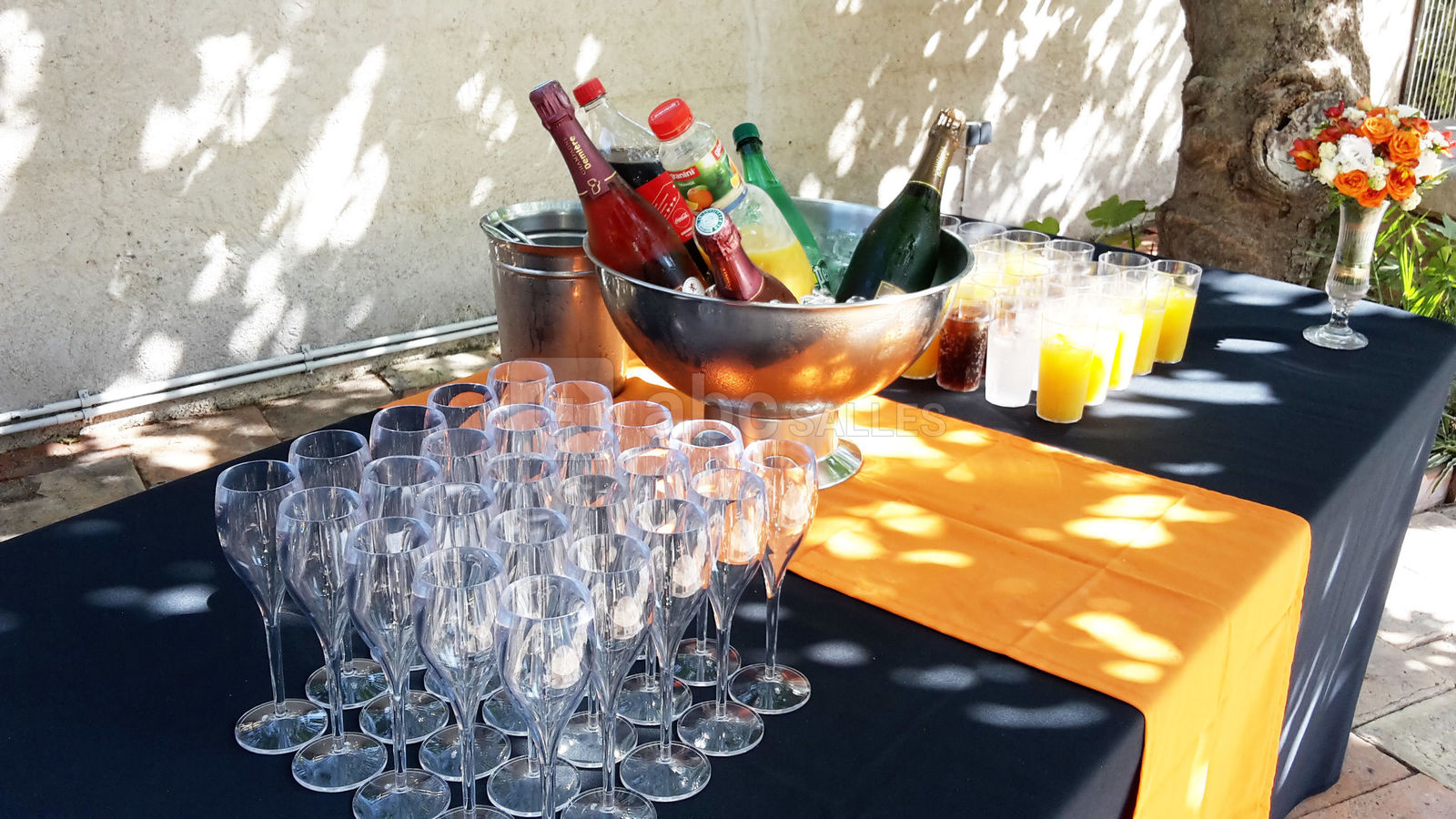 Cocktail autour de la piscine
