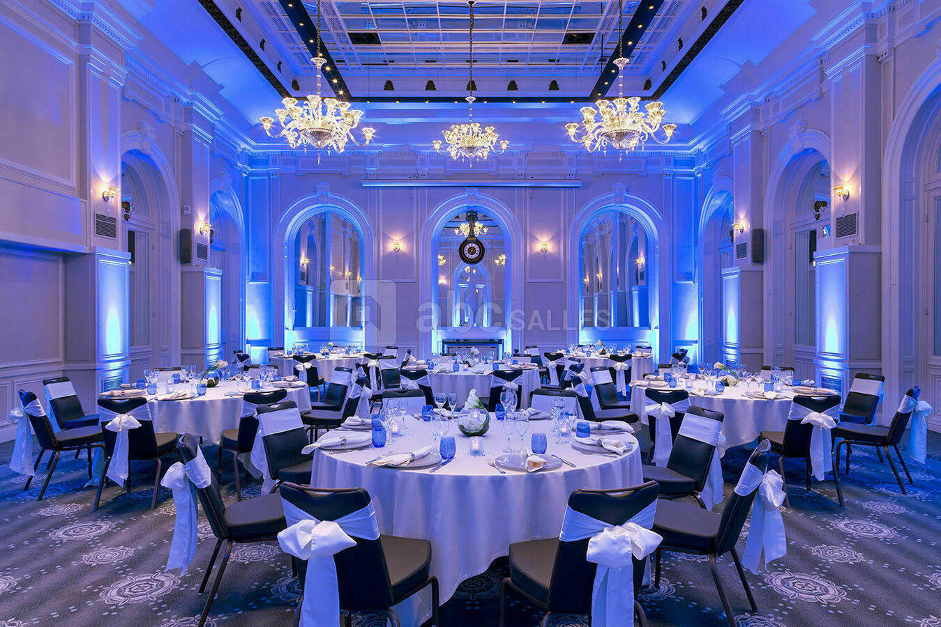 Salon Baccarat disposition Banquet