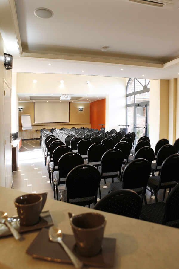Salle configuration conférence