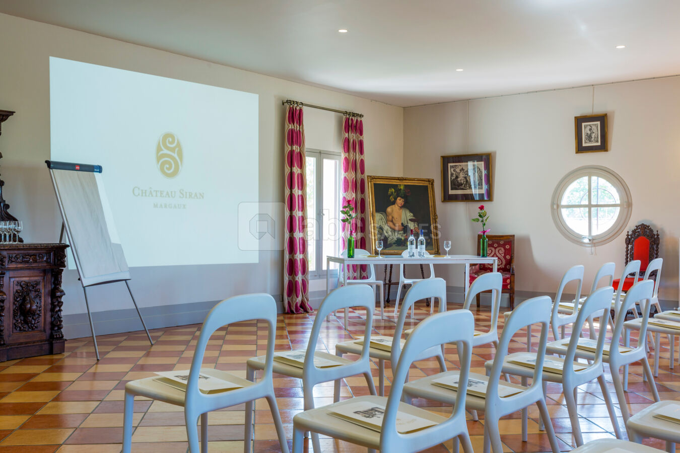 Salon Bacchus