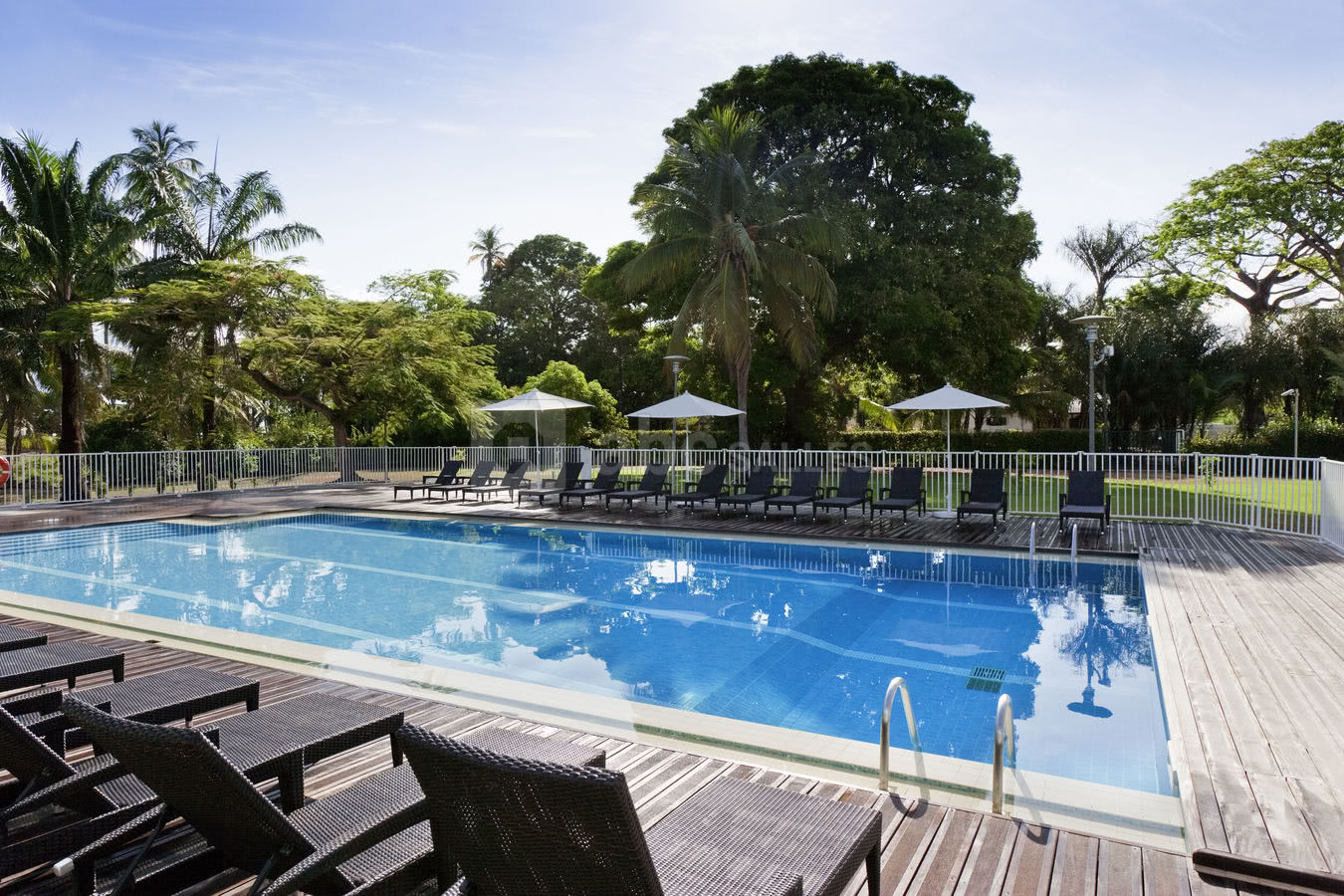 Piscine - vue jardin