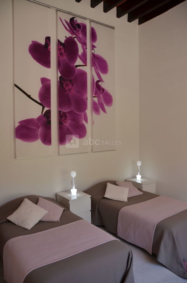 Suite Orchidée bedroom 2