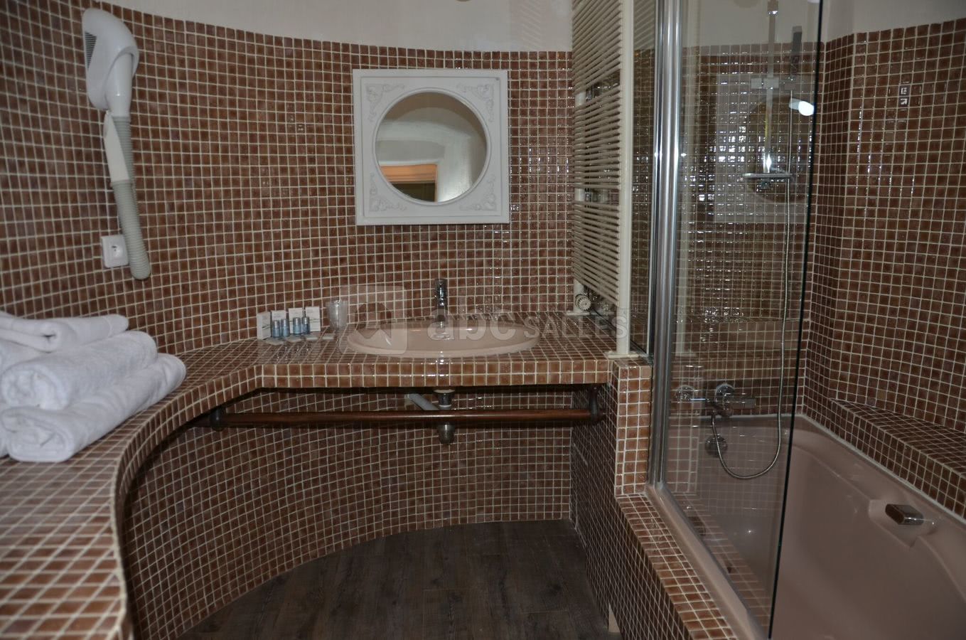 Suite Romantique SDB dans tour ouest