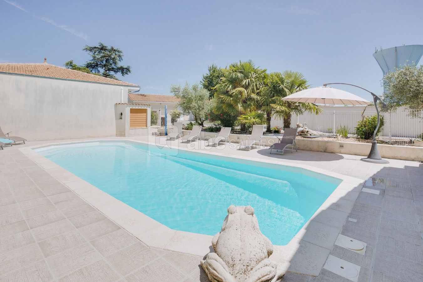 Piscine hôtel oliveraie