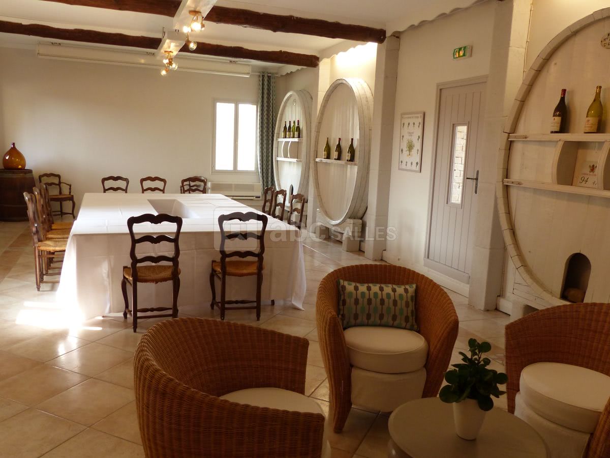 Salle de réunion avec lumière du jour