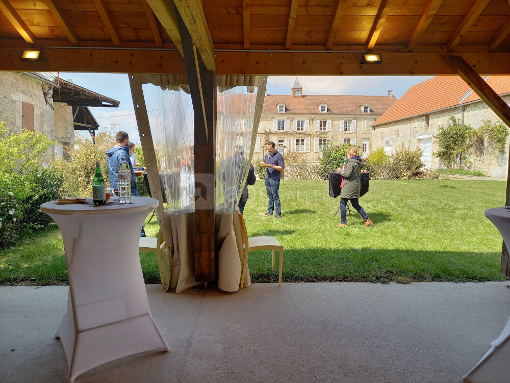 Cocktail déjeunatoire en véranda et au jardin, sur devis