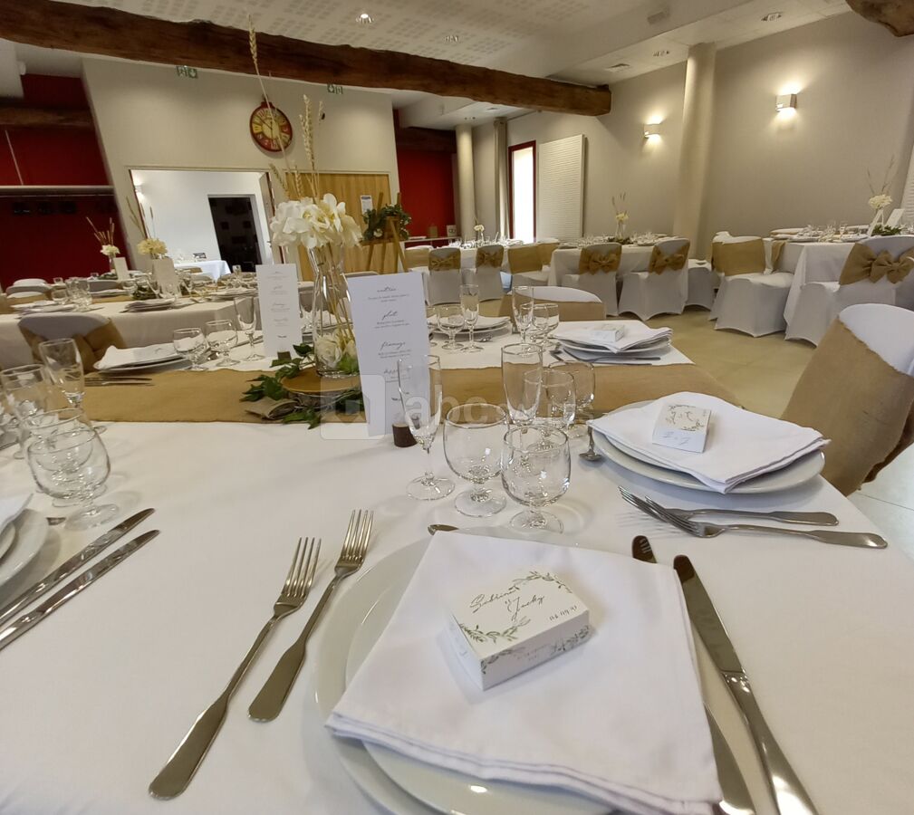 Mariage avec salle installée