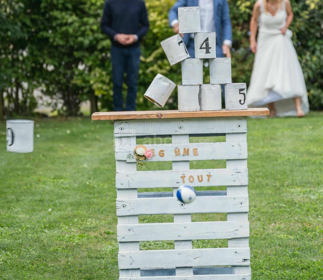 Jardin clos avec chamboule-tout pour se détendre en réception, réunion et séminaire
