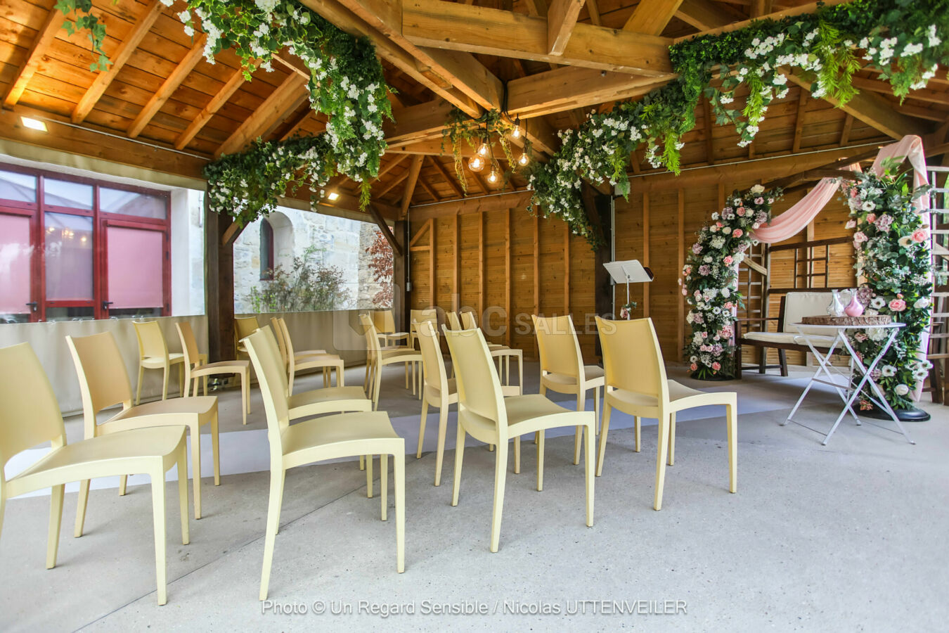 Véranda aménagée à la demande, décoratrice accueillie