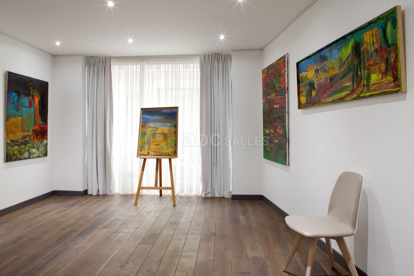 Galerie 77 - Disponible pour les réunions, afterworks, ou boutique ephemere