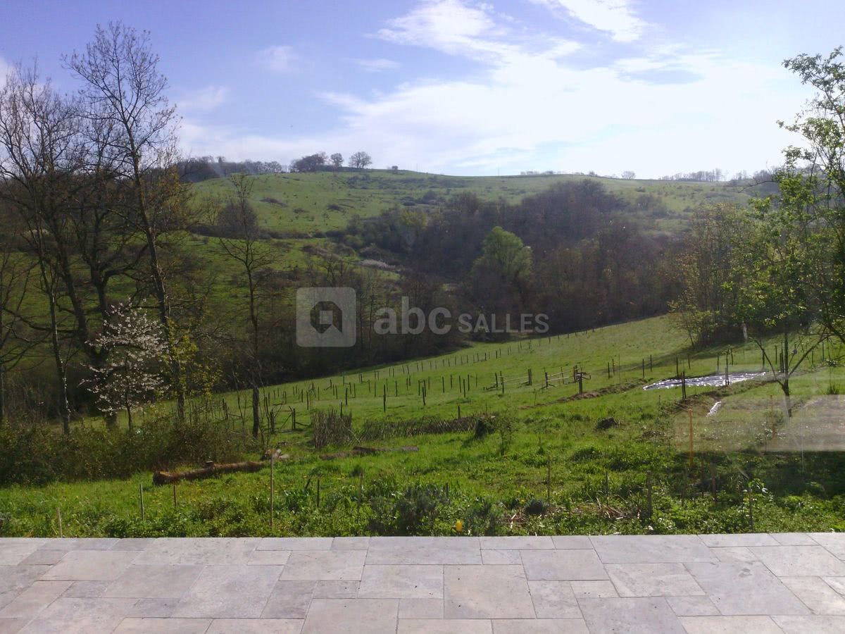 Vue terrasse et salle de cocktail
