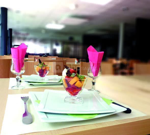 Notre restaurant propose un service en self ou à table