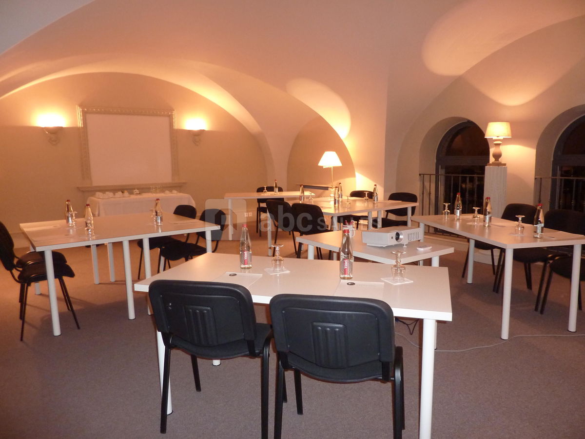 Salle de réunion en disposition