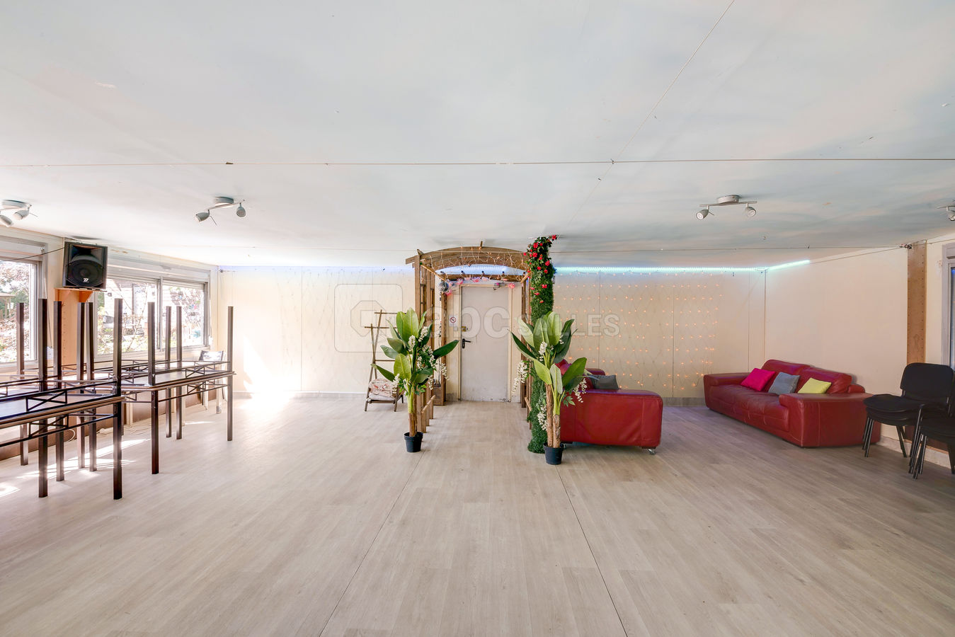 CLUB HOUSE