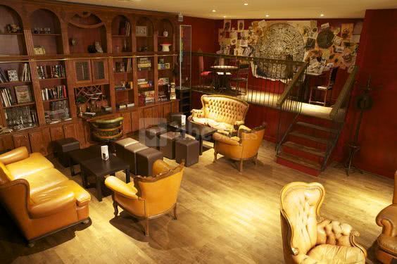 Dernier Bar Avant la Fin du Monde