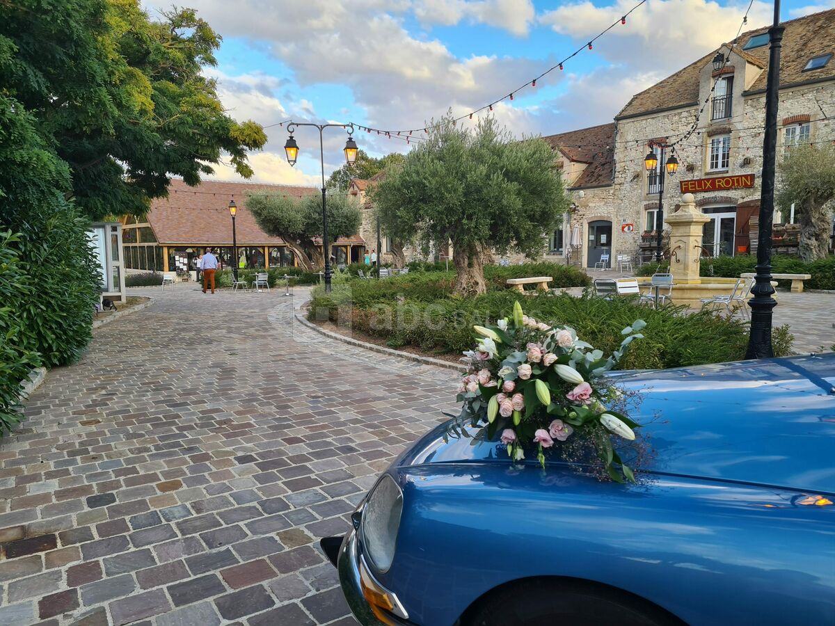 LA PLACE DU VILLAGE