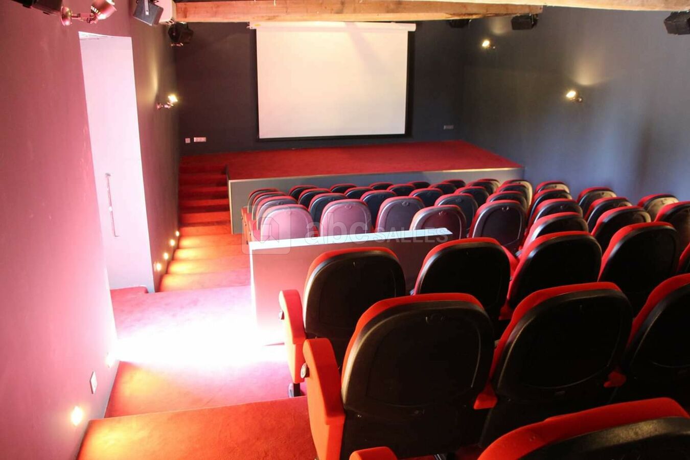 LE CINEMA DU VILLAGE : 80 places
