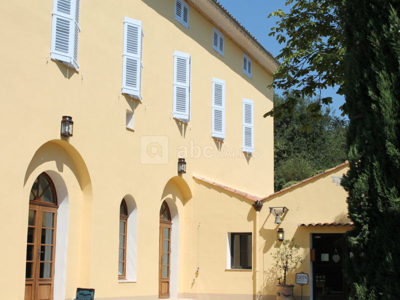 Extérieur de la salle