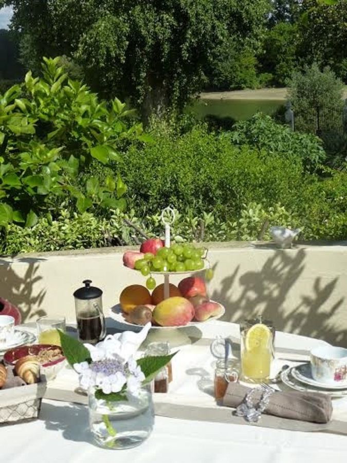 Petit déjeuner en terrasse