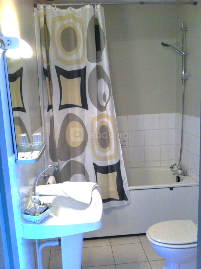 Gîte - salle de bain d'une chambre