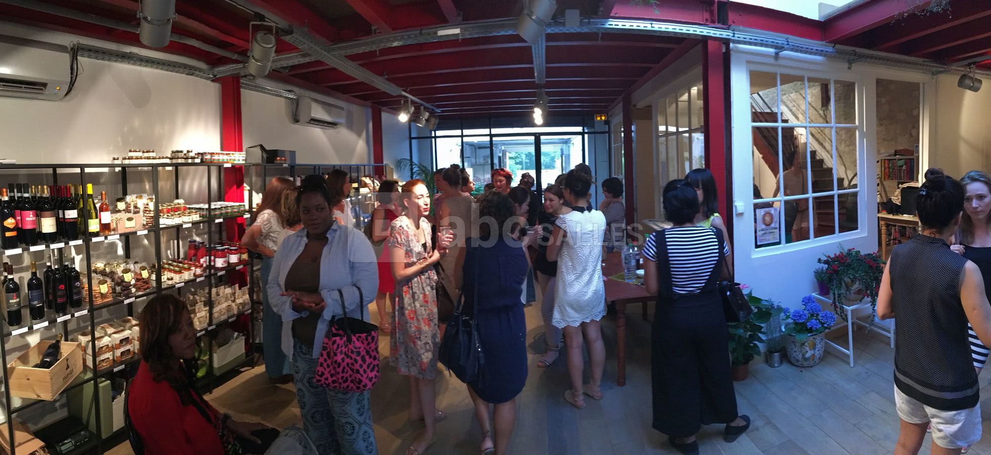 Cocktail dans l'espace boutique