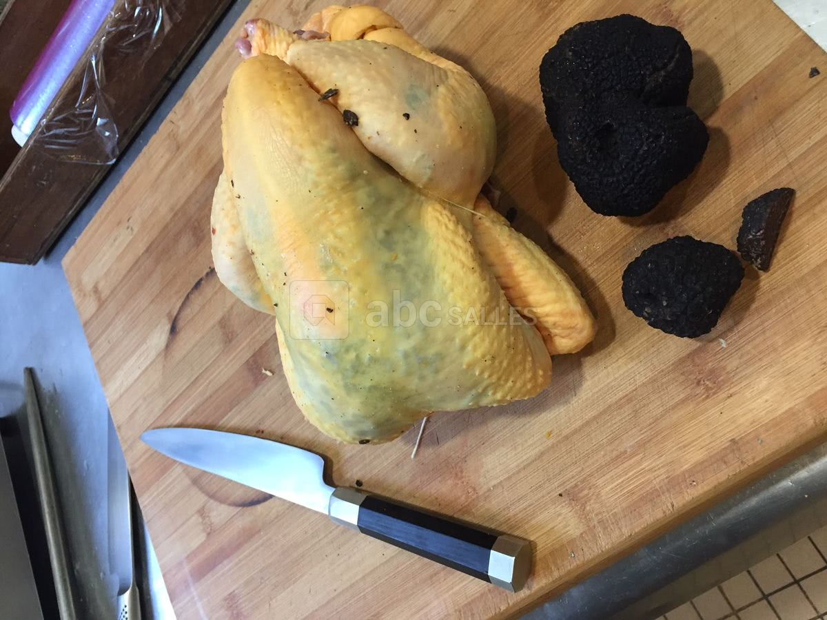Poulet fermier courtisé de truffe