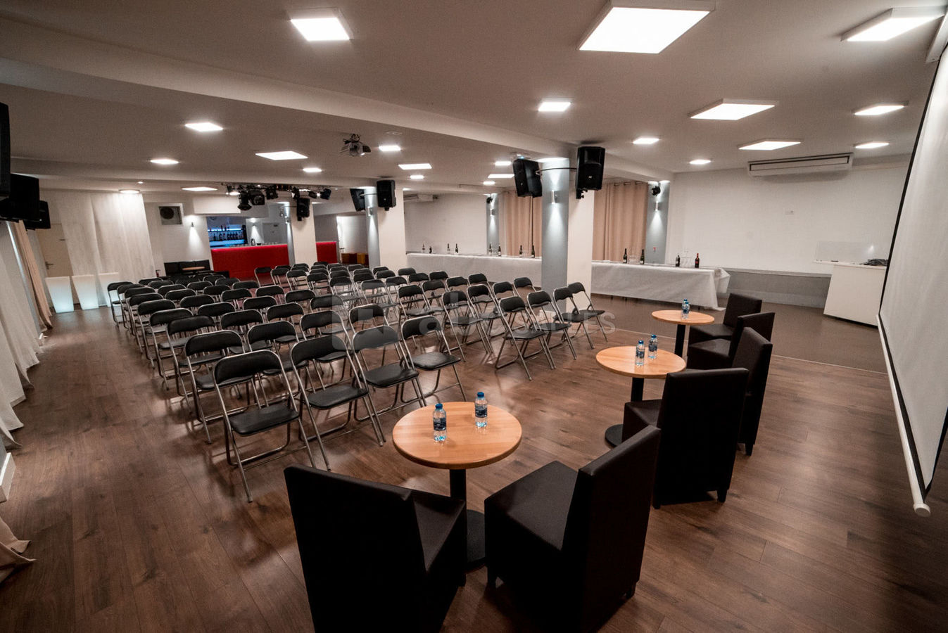 Configuration Conférence vue de face