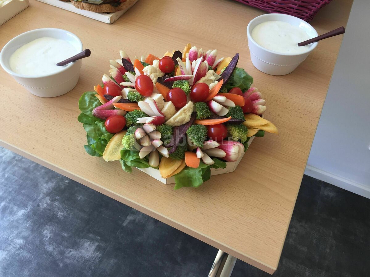 Buffet midi 21 Avril salle de pause
