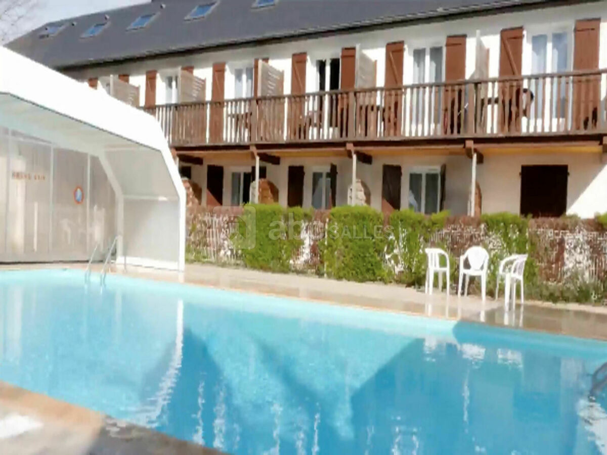 Piscine couverte & chauffée