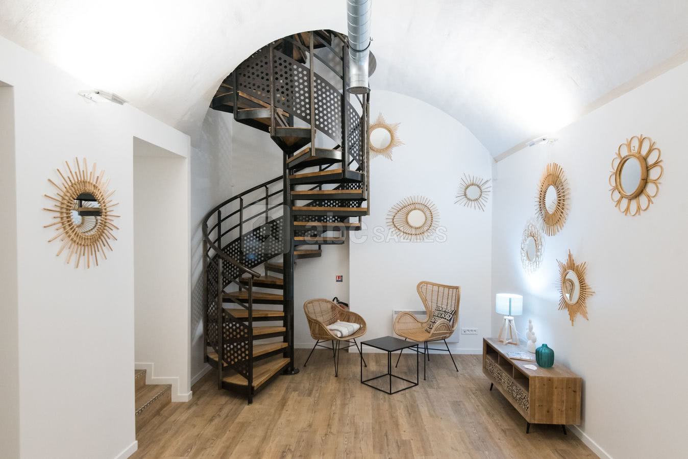 Salon miroirs, escalier