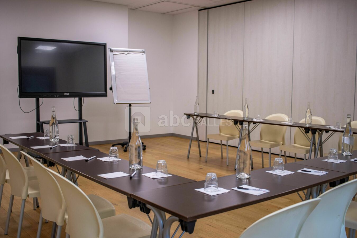 Salle de réunion en U - 50m²