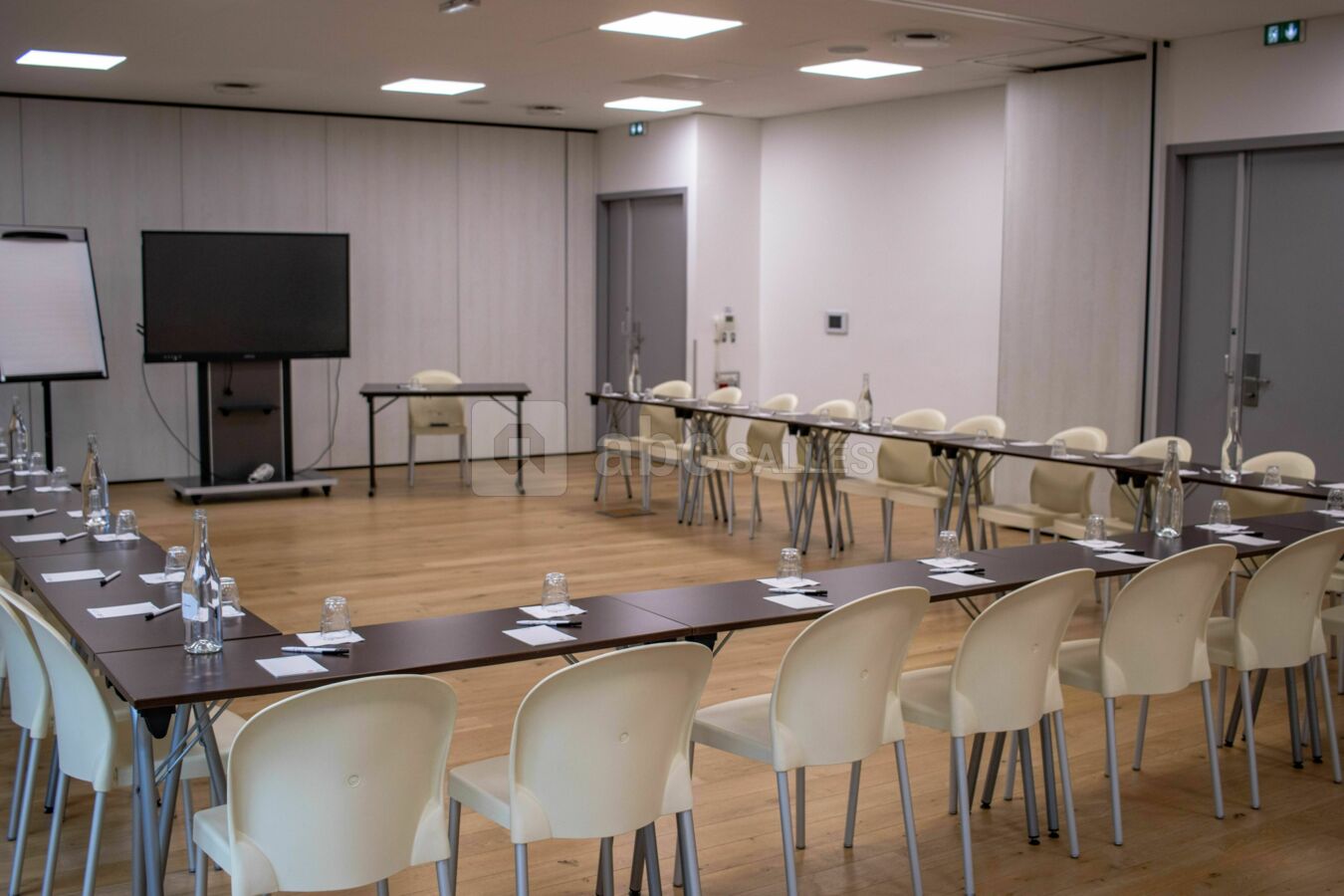 Salle de réunion en U - 100m²