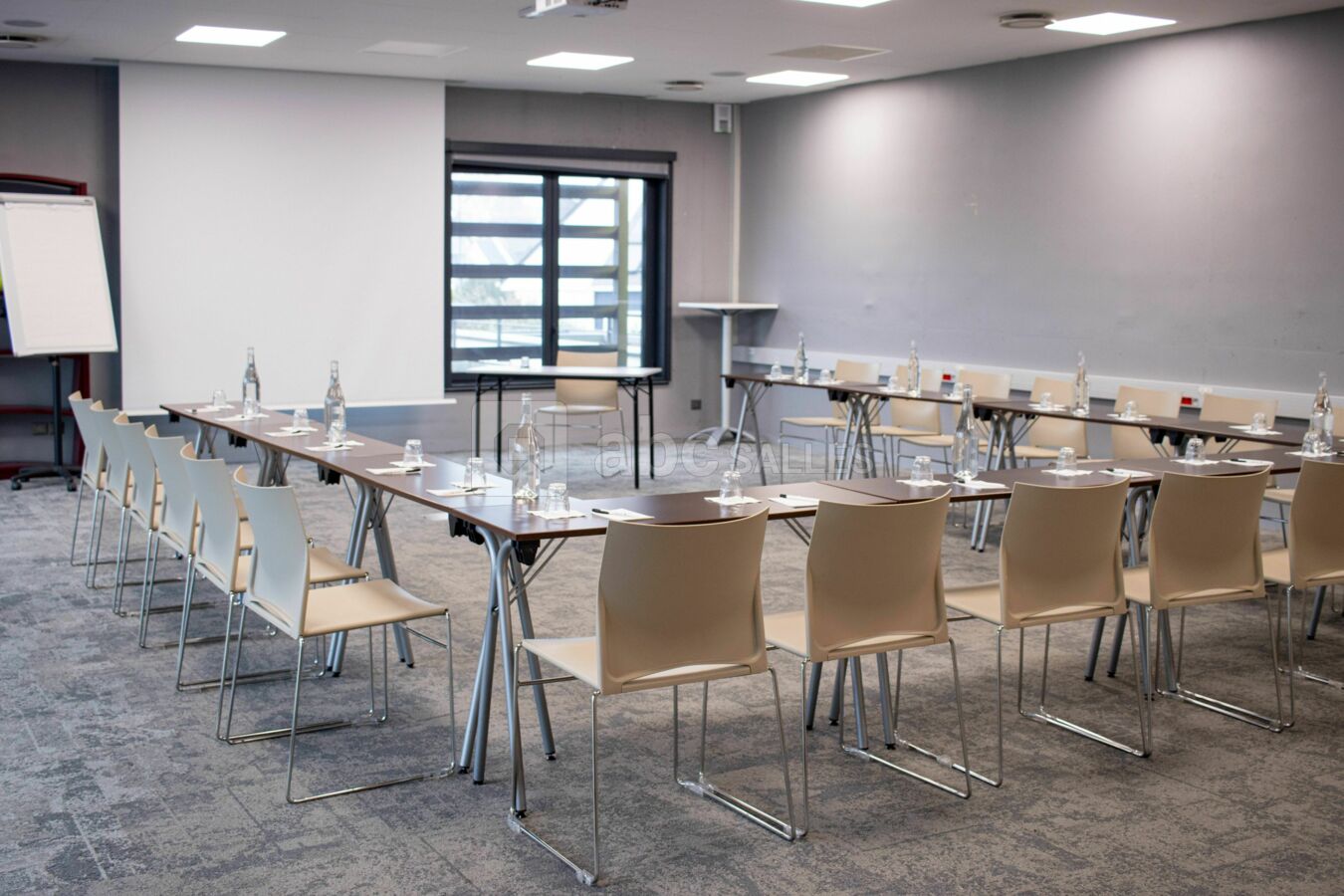 Salle Rose des vents en U