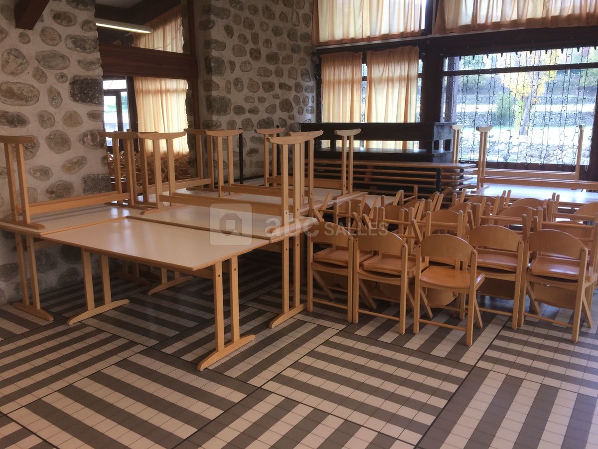 Tables et Chaises 1