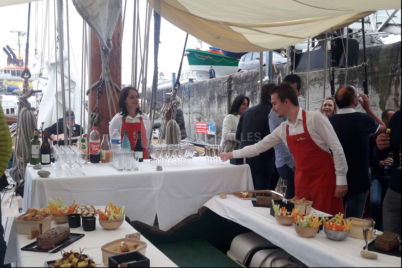 Goélette La Recouvrance, Brest (29) - cocktail sur le pont