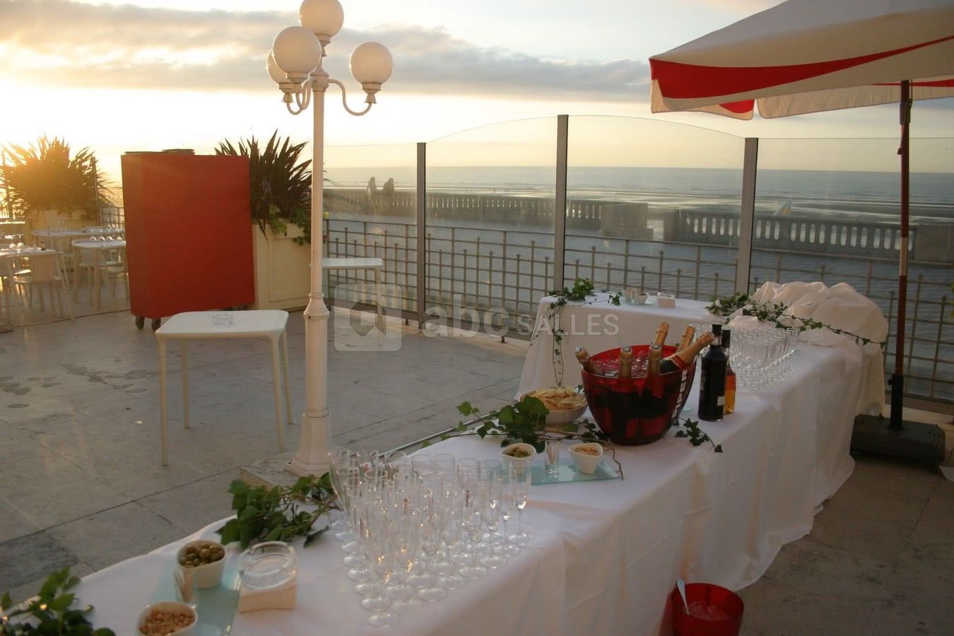 Terrasse lounge bar