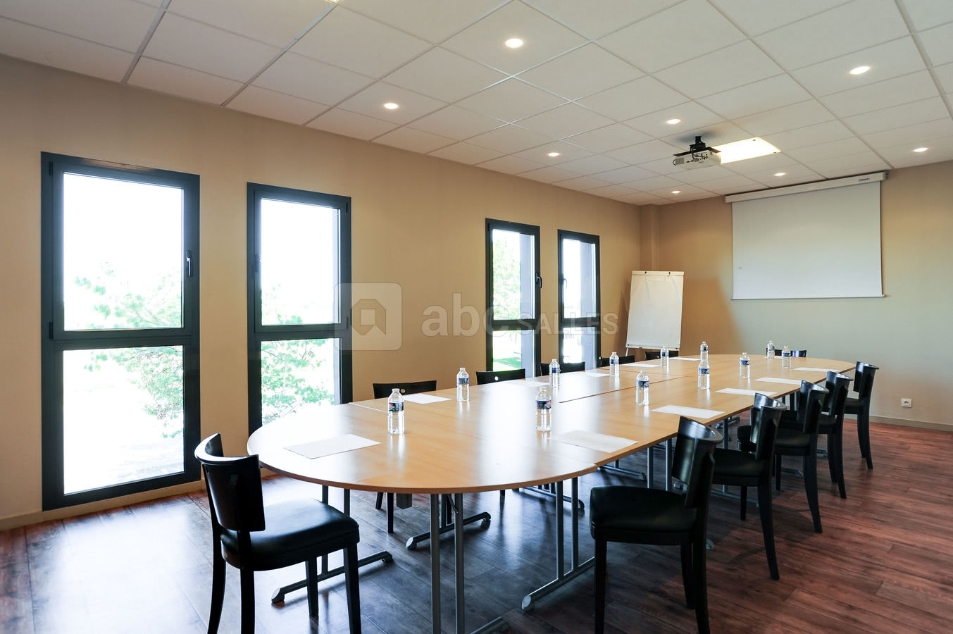 Salle de réunion pour 40 personnes maximum