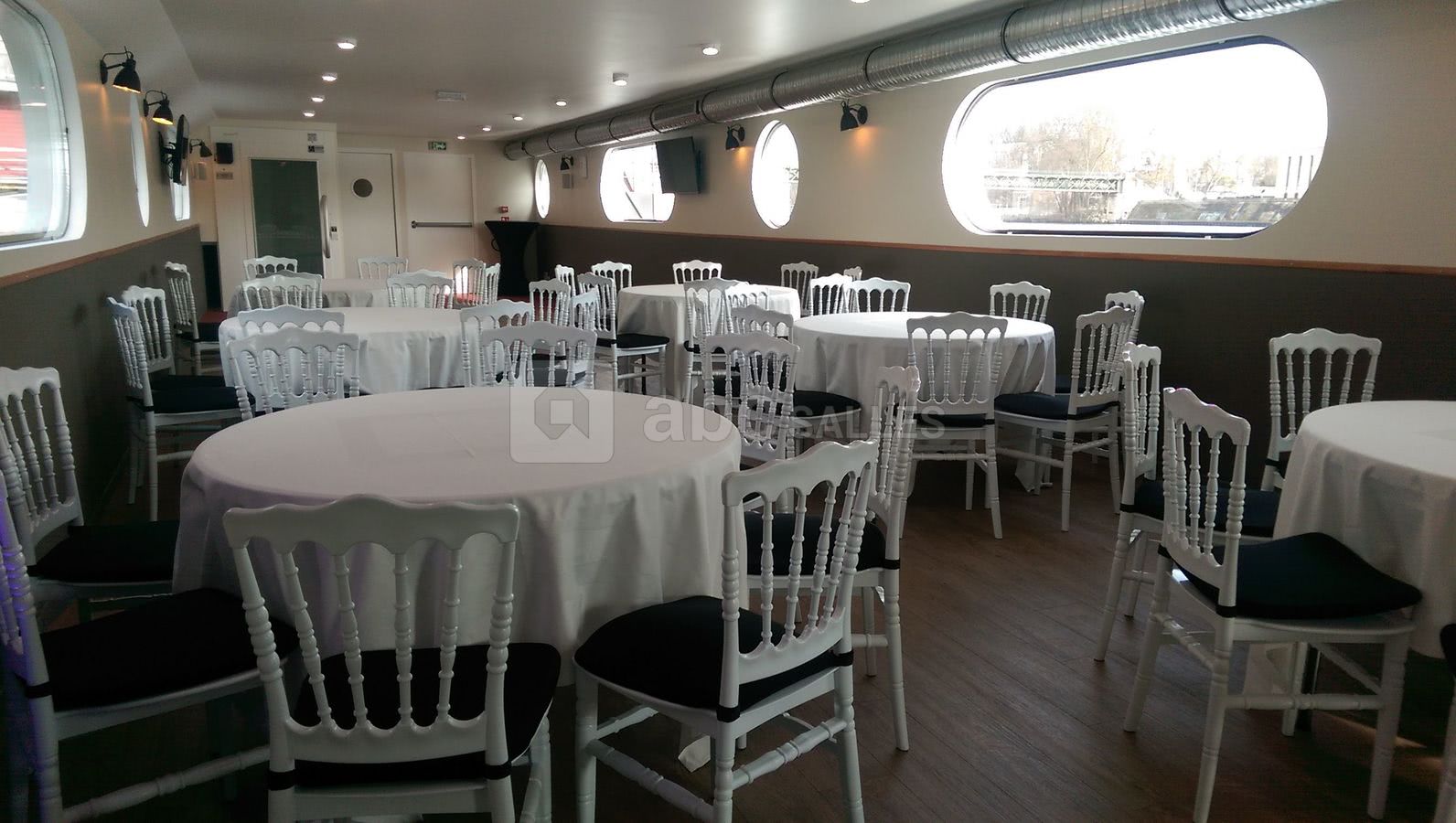 Repas assis Espace Carnot