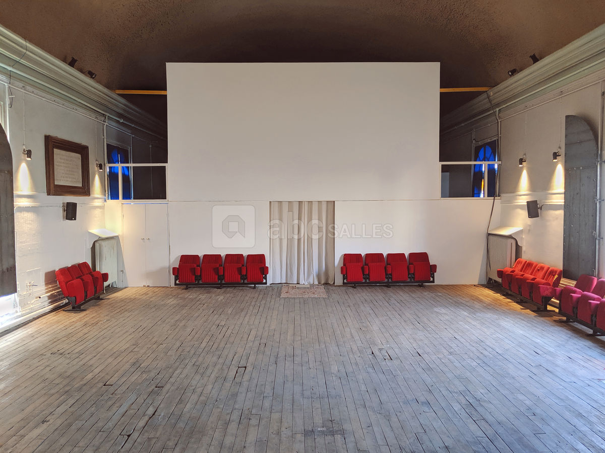 L'écran de projection de la Pouponnière