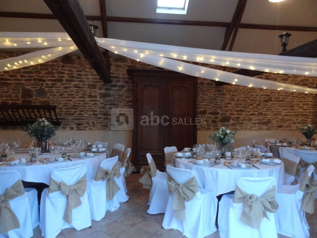 Salle de réception lors d'un mariage