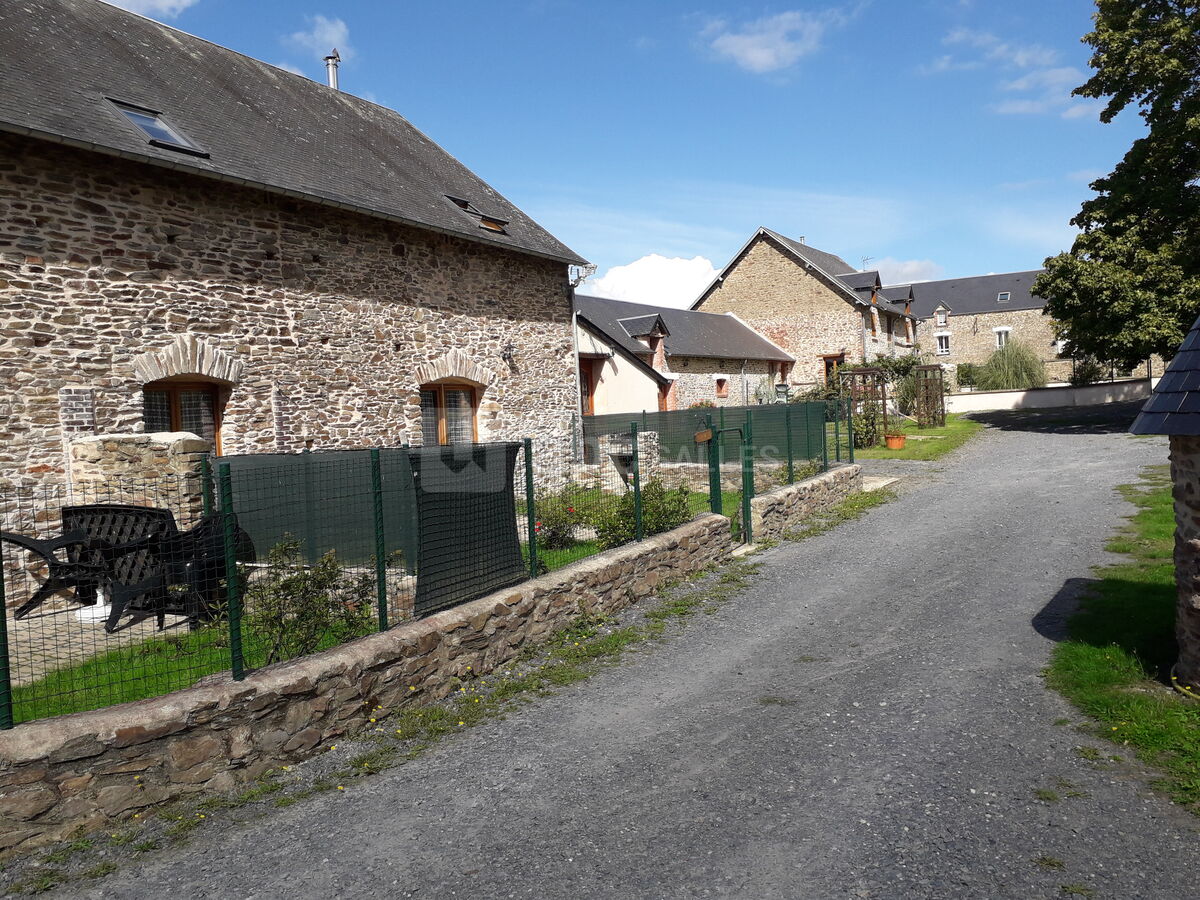La cour de la ferme