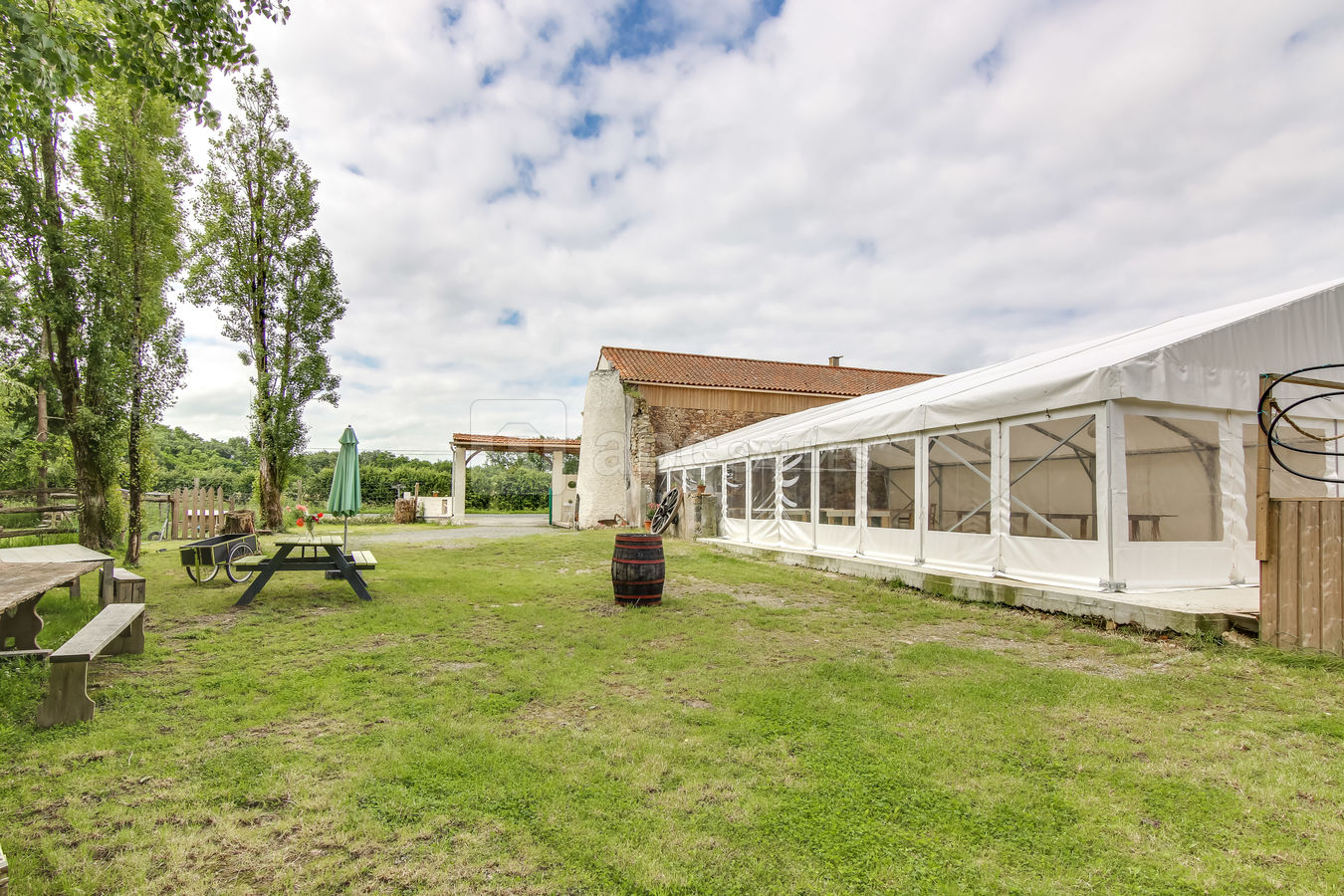 Barnum de 180 m²
